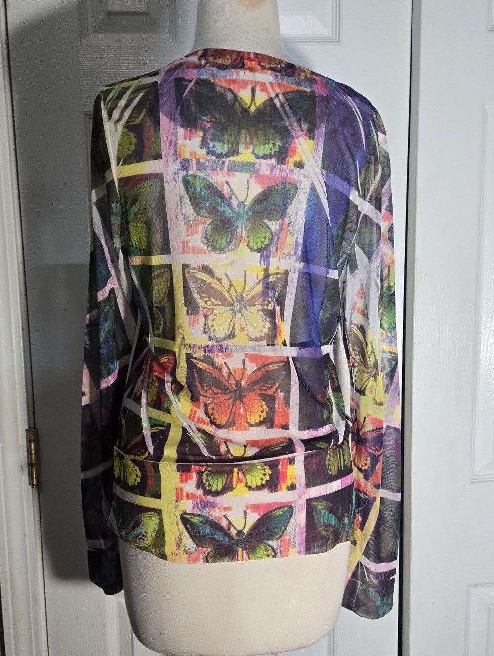 ONE WORLD Multicolor Butterfly Grid Long Sleeve Sheer Top L - Picture 2 of 7